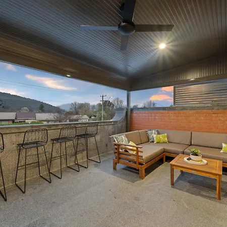 Railway Motel Myrtleford Exterior photo